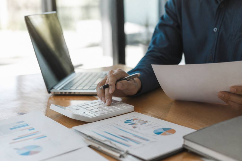 Break-even definition : comprendre le seuil de rentabilité en fiscalité et en entreprise