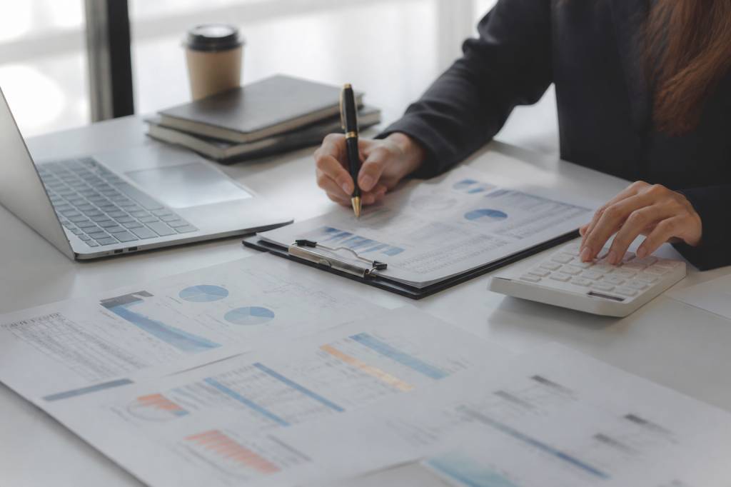 Résidu de solow : définition, calcul et applications en fiscalité