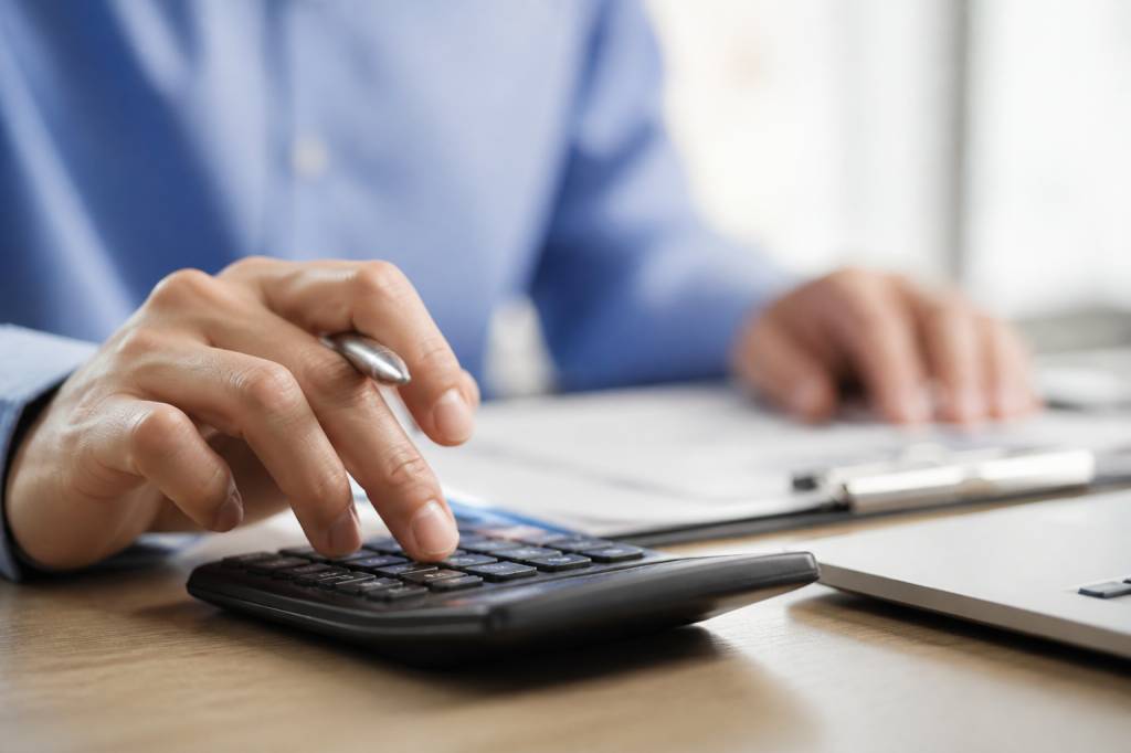 Achat revente immobilier : fiscalité, statut et stratégies pour optimiser vos bénéfices