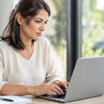 Durée d'un PEA : combien de temps le conserver pour profiter de sa fiscalité avantageuse ?